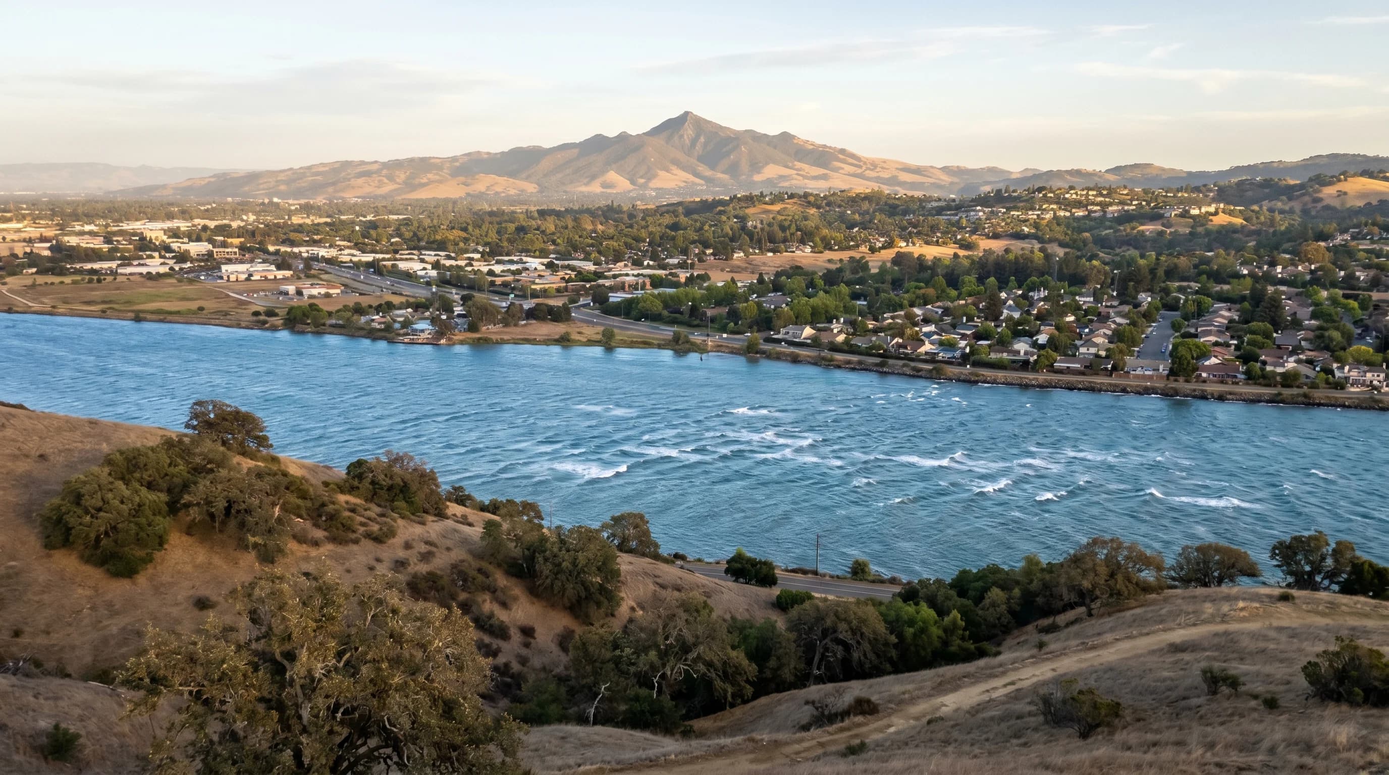 Scientific illustration explaining Concord Weather: Hot Inland Valley With Afternoon Marine Relief