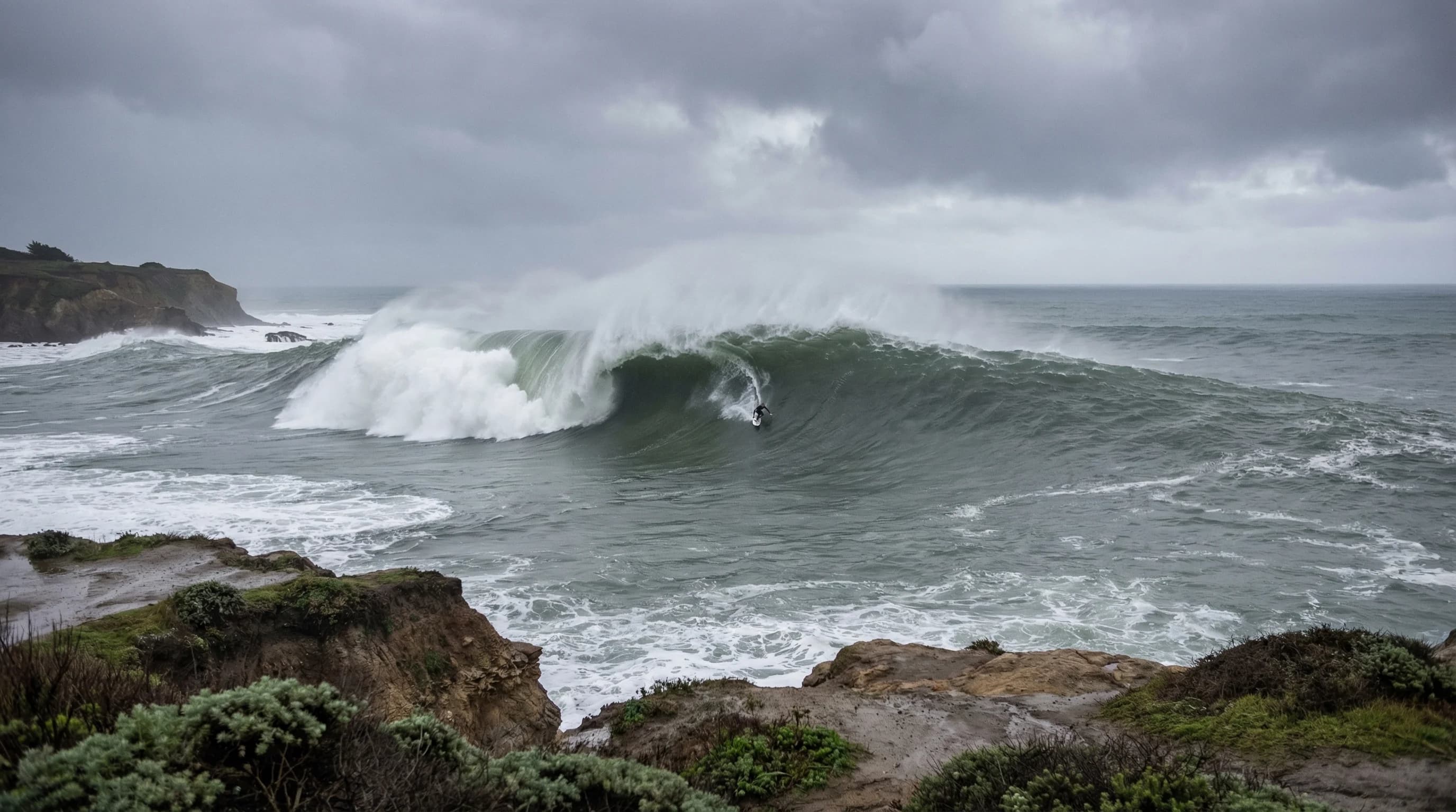 Mavericks Big Wave Season: When Do Half Moon Bay's Waves Peak?