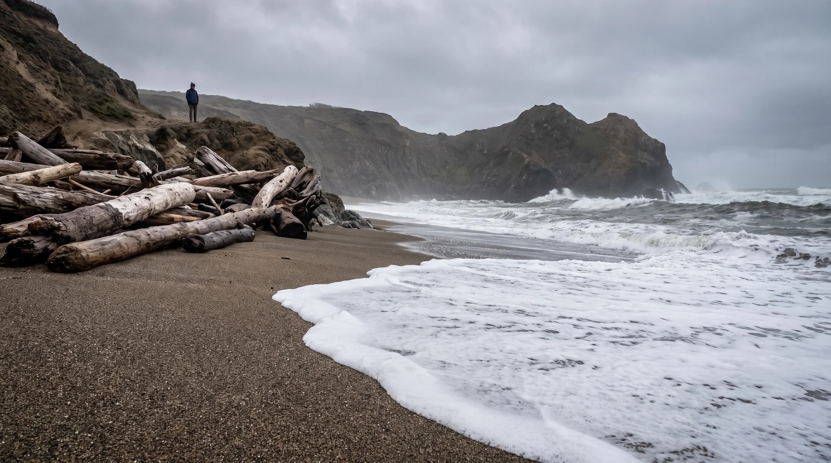 Sneaker Waves: Why They Kill on Northern California Beaches
